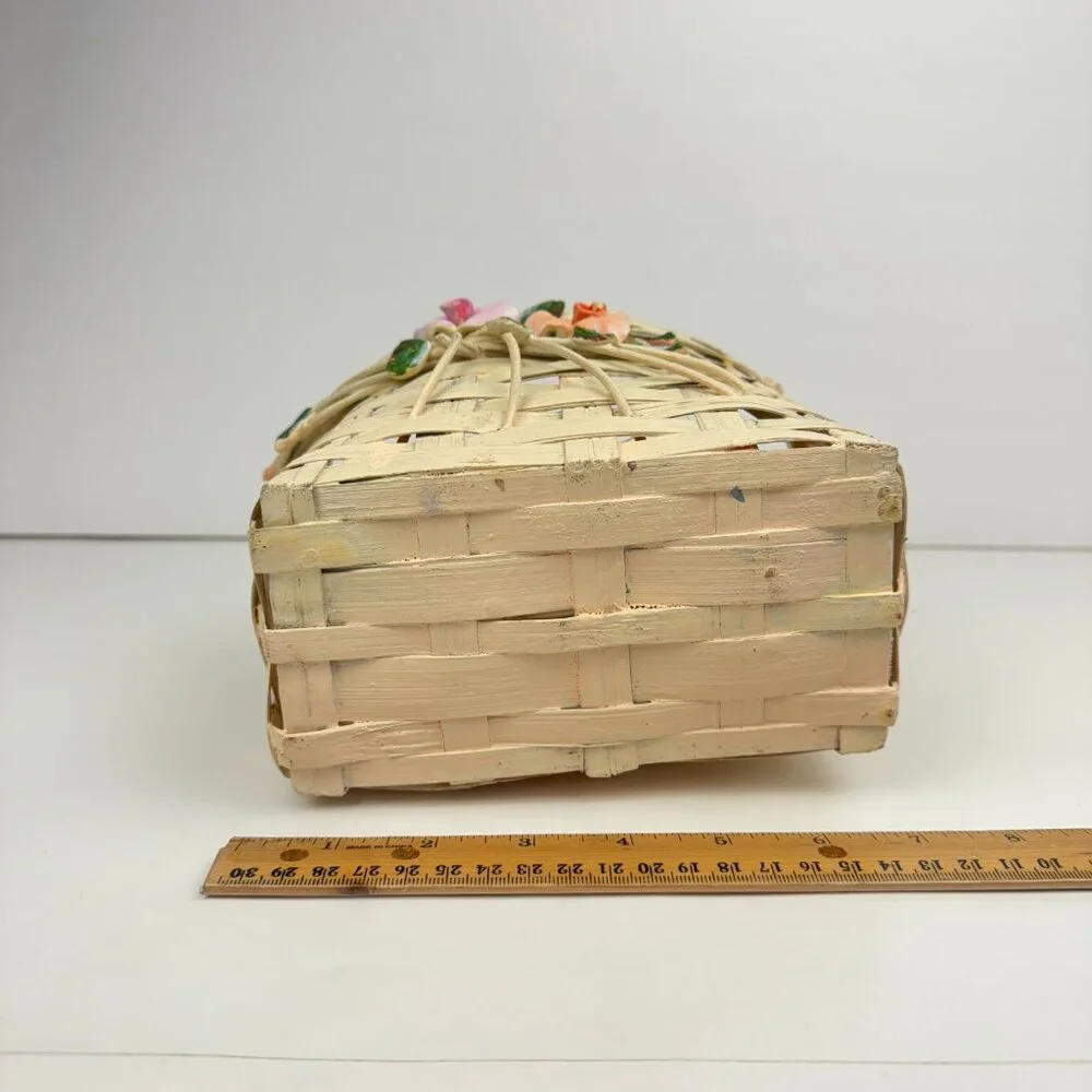 Vtg Wall Basket White Wicker Flowers Rose Green‎ Leaves Hard Rustic Wedding READ